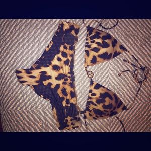 Animal print Victoria’s Secret bikini
